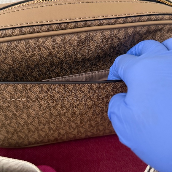 Michael Kors Maeve LG EW Pocket Crossbody MK Logo Husk Wide Strap NWT - Picture 5 of 11